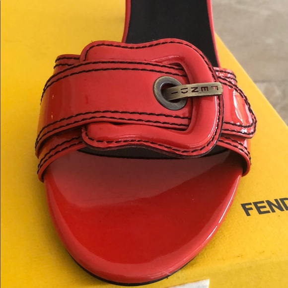 Fendi - Picture 3 of 6